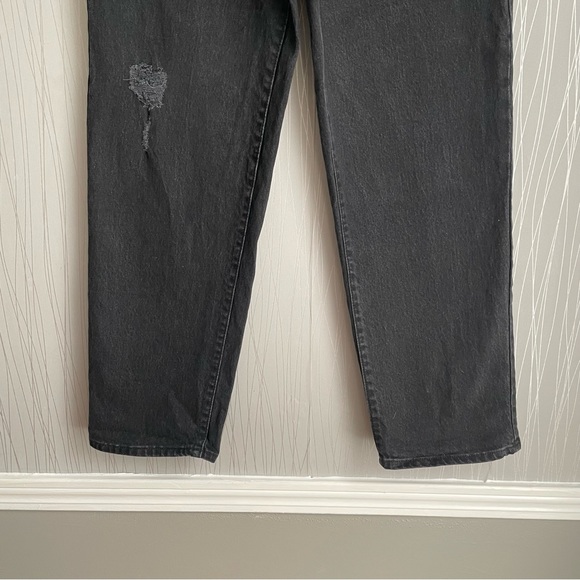 Women's High-Rise Vintage Straight Jeans - Universal Thread Black 2/26 - Picture 5 of 11